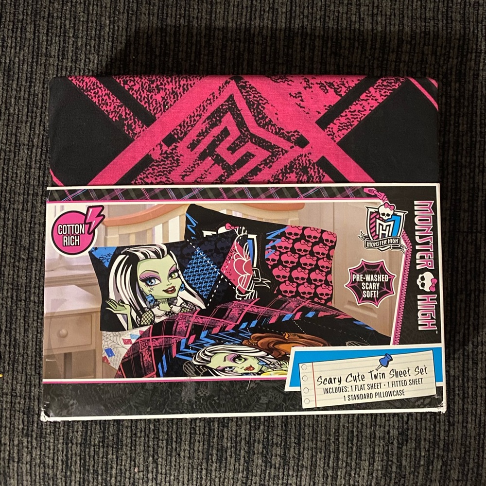 Monster high twin sheet set